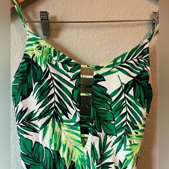 Tropical Leaf Print women’s L Swimsuit deep plunge front sexy beachy vacation - Picture 2 of 5